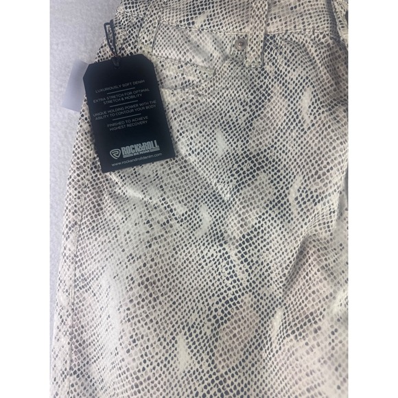 Rock & Roll Denim Women's High Rise Flare Snake Print Jeans 28x32 - Picture 3 of 12